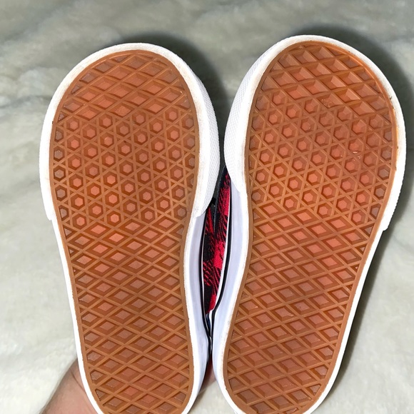 Vans - Picture 5 of 8